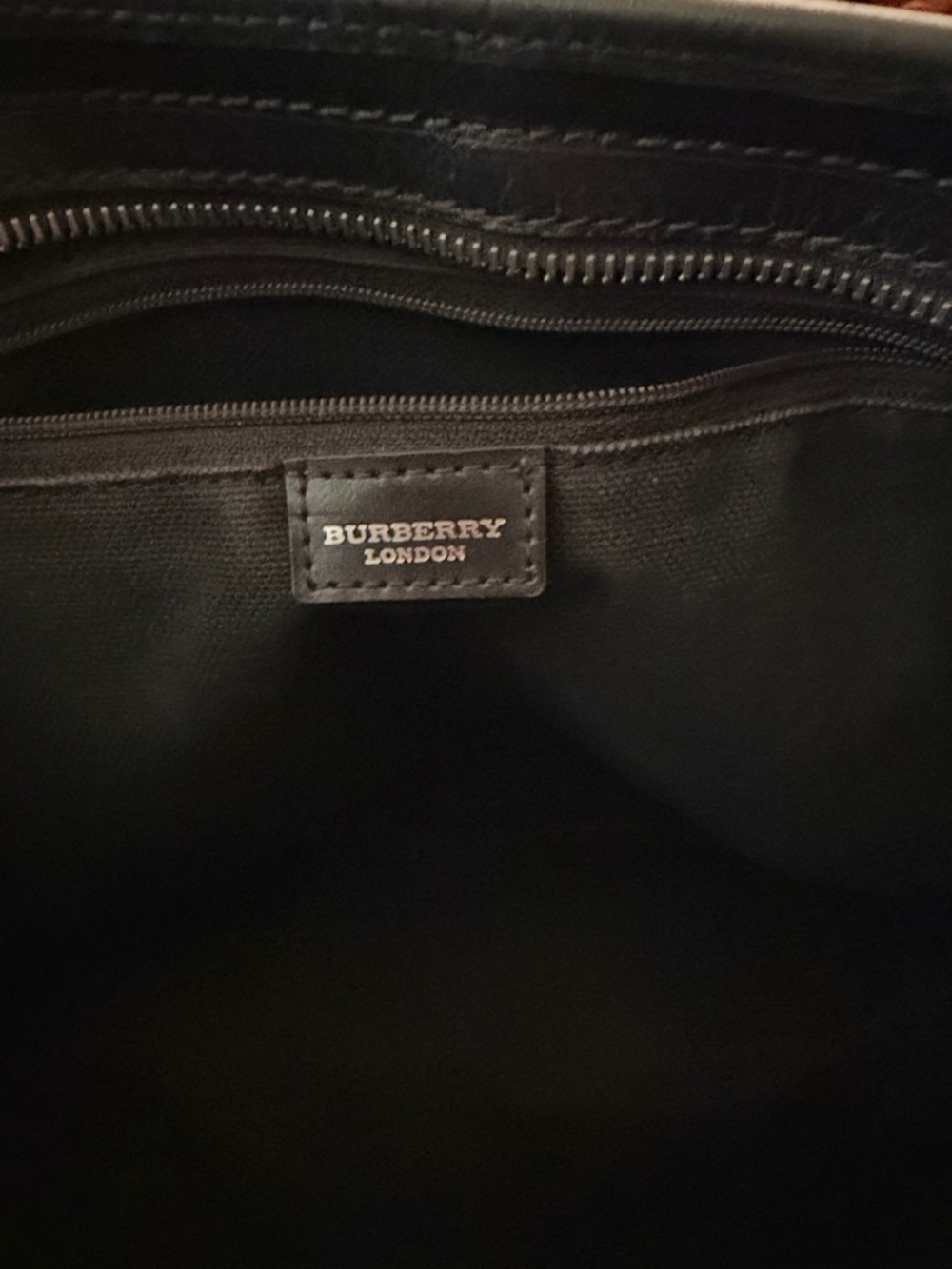 Classic Check Tote Bag in Beige and Black - Picture 7 of 12